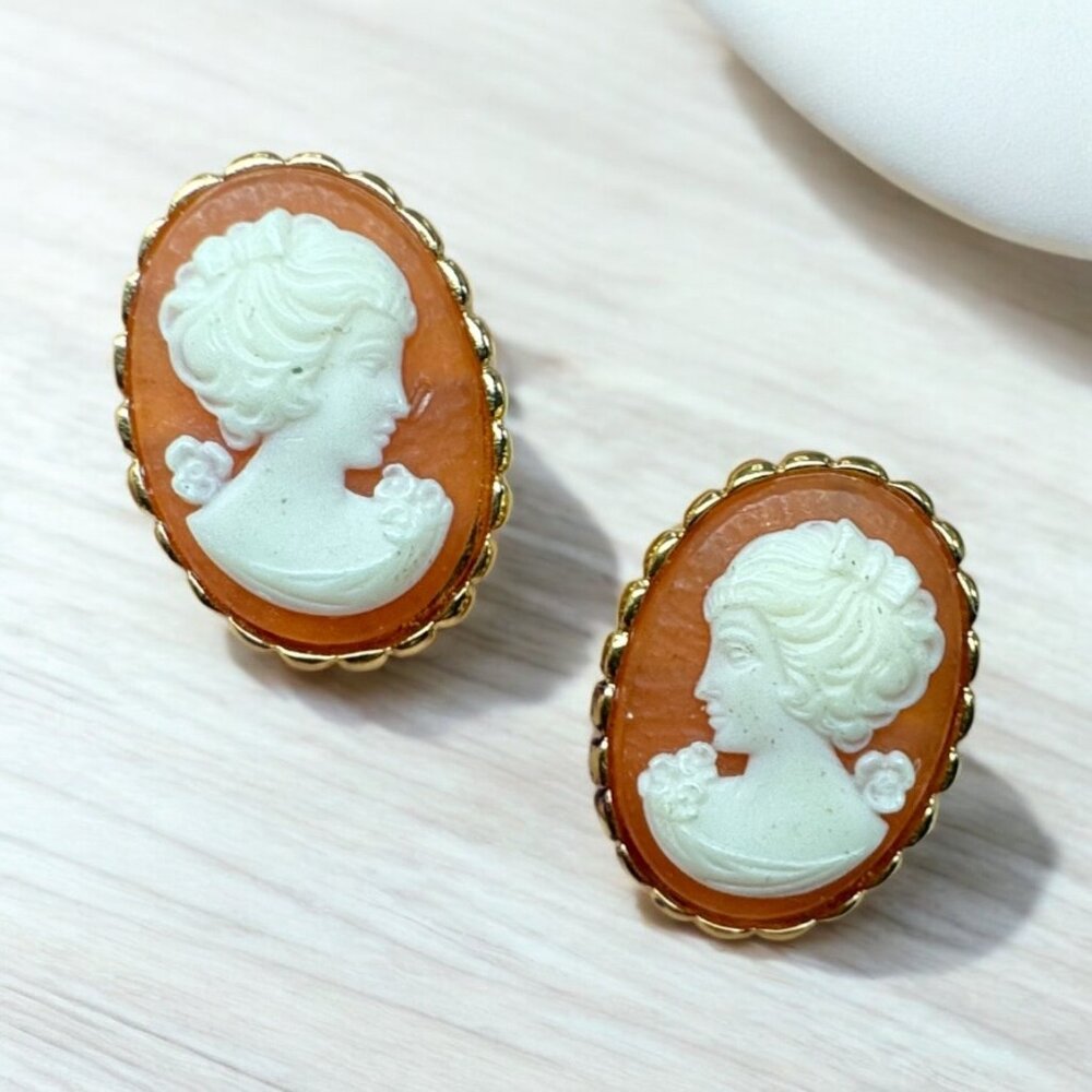 Small Cameo Pierced Earrings Costume Jewelry Gold Tone